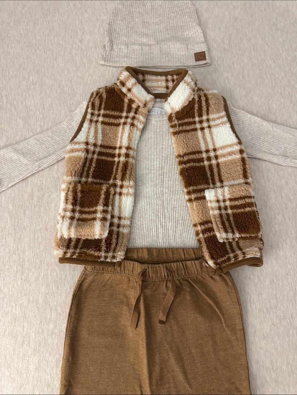 Rachel Zoe Unisex 4 Piece Outfit